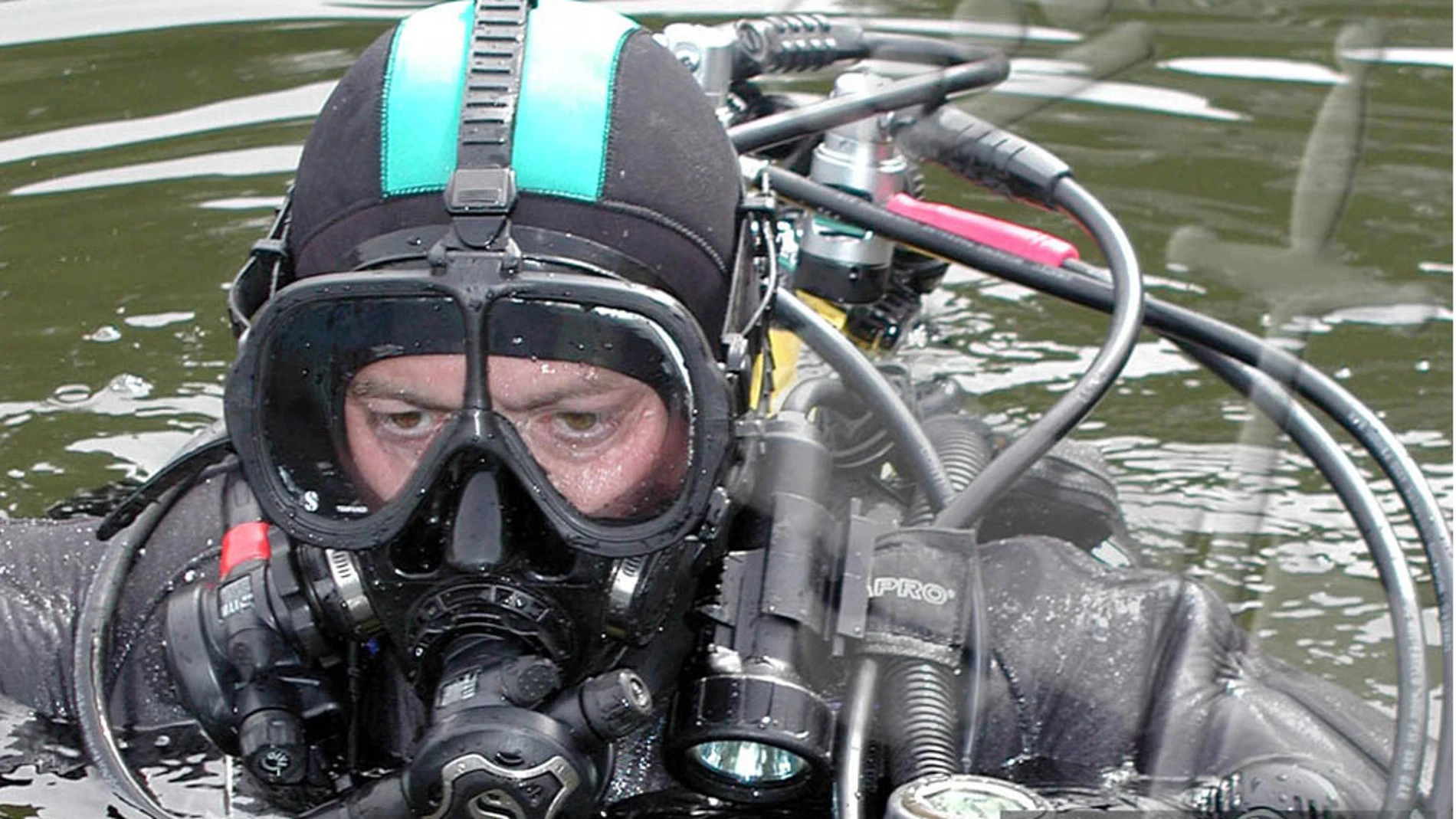 Imagen de archivo de un buzo de la Guardia Civil Imagen de archivo de un buzo de la Guardia Civil