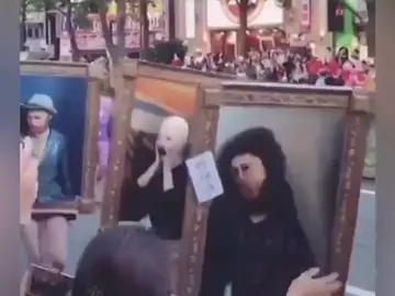 El 'Ecce Homo' de Borja triunfa en un desfile de Halloween en Tokio El 'Ecce Homo' de Borja triunfa en un desfile de Halloween en Tokio