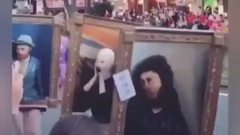 El 'Ecce Homo' de Borja triunfa en un desfile de Halloween en Tokio El 'Ecce Homo' de Borja triunfa en un desfile de Halloween en Tokio