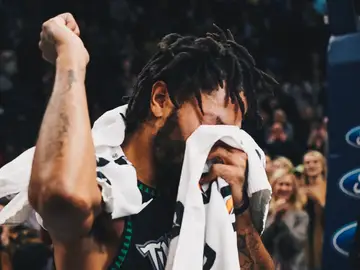 Derrick Rose, emocionado tras meter 50 puntos Derrick Rose, emocionado tras meter 50 puntos