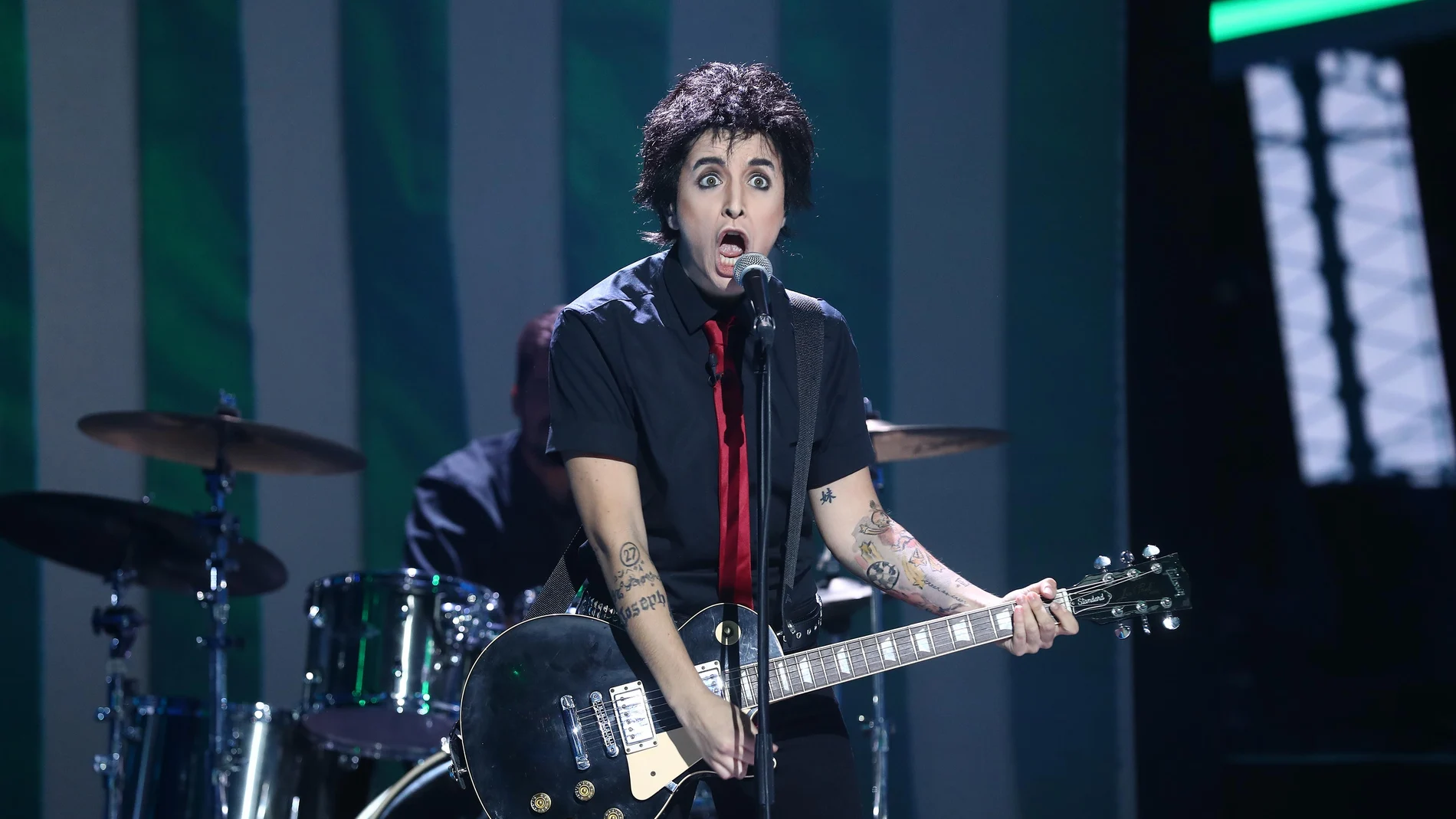 Mimi nos rompe los esquemas como Green Day en 'American idiot'