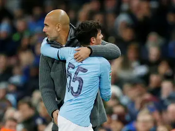 Guardiola y Brahim Díaz se abrazan Guardiola y Brahim Díaz se abrazan