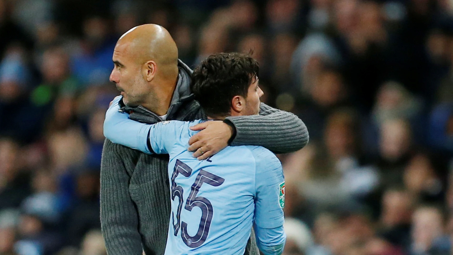 Guardiola y Brahim Díaz se abrazan Guardiola y Brahim Díaz se abrazan