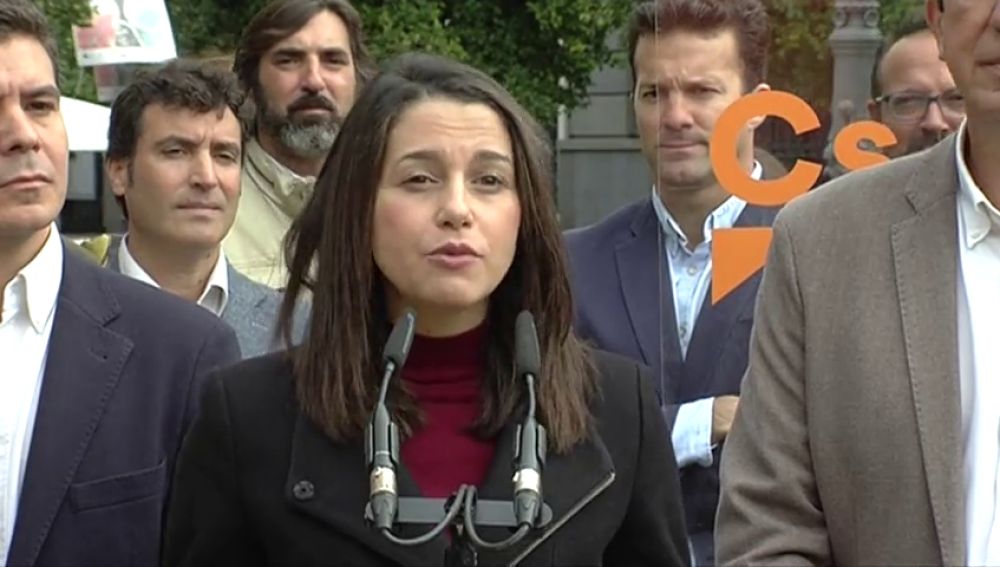 Ciudadanos y PP acusan al Gobierno de intentar que la Abogacía del Estado rebaje la acusación contra los líderes del 'procés'