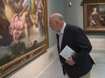 "La familia del Prado": el nuevo libro del escritor Juan Eslava Galán que recopila anécdotas de los Borbones y los Austrias "La familia del Prado": el nuevo libro del escritor Juan Eslava Galán que recopila anécdotas de los Borbones y los Austrias