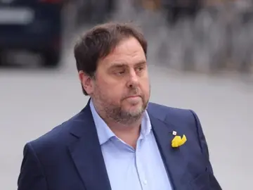 Oriol Junqueras asegura que ERC votara 'no' a la investidura si no hay una mesa de negociación entre gobiernos. Oriol Junqueras asegura que ERC votara 'no' a la investidura si no hay una mesa de negociación entre gobiernos.
