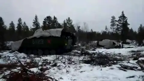Así vive la unidad de blindados del ejército noruego momentos antes de intentar ganar terreno a las tropas británicas Así vive la unidad de blindados del ejército noruego momentos antes de intentar ganar terreno a las tropas británicas