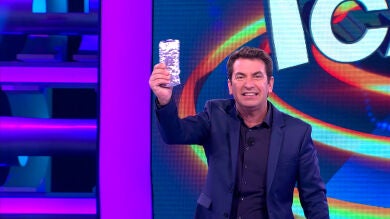 El divertido descarte de Arturo Valls para repartir un bocadillo en '¡Ahora Caigo!'