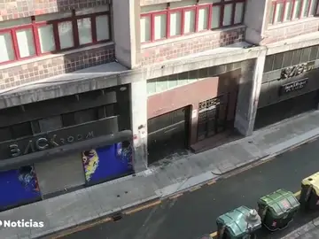Buscan a los autores de una presunta agresión sexual a una mujer a la que también robaron en las cercanías de una discoteca en Bilbao Buscan a los autores de una presunta agresión sexual a una mujer a la que también robaron en las cercanías de una discoteca en Bilbao