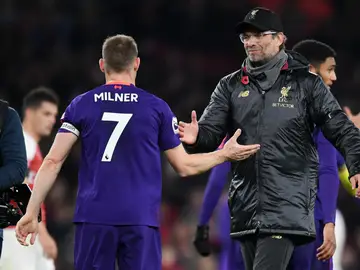 Milner saluda a Klopp Milner saluda a Klopp