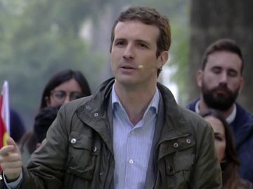 Pablo Casado acusa a Pedro Sánchez de "venderse al independentismo"