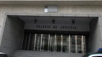 Fachada de la Audiencia Provincial de Huelva Fachada de la Audiencia Provincial de Huelva