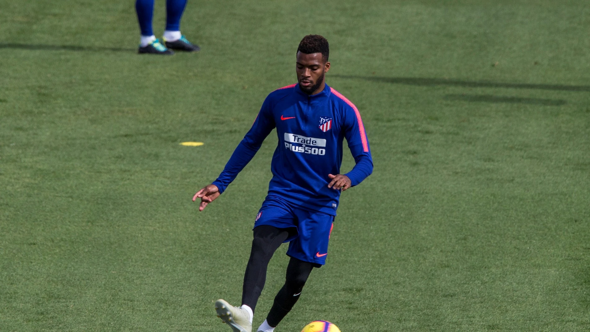 Lemar, durante un entrenamiento con el Atlético de Madrid Lemar, durante un entrenamiento con el Atlético de Madrid