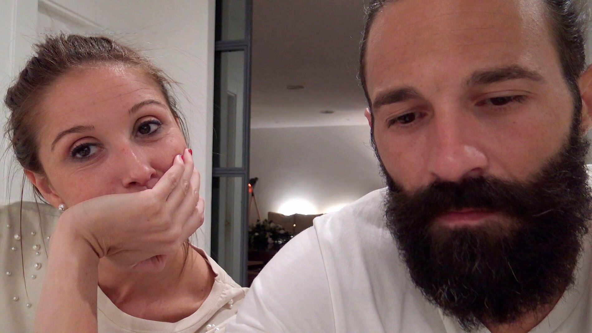 Miquel y M&oacute;nica, muy dolidos, env&iacute;an un mensaje a Joana y Juanra