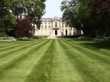 Los jardines de Matignon, en París Los jardines de Matignon, en París