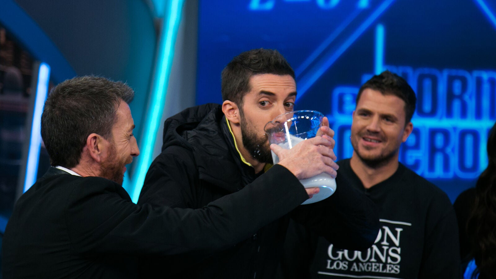 David Broncano se bebe la ciencia de Marron