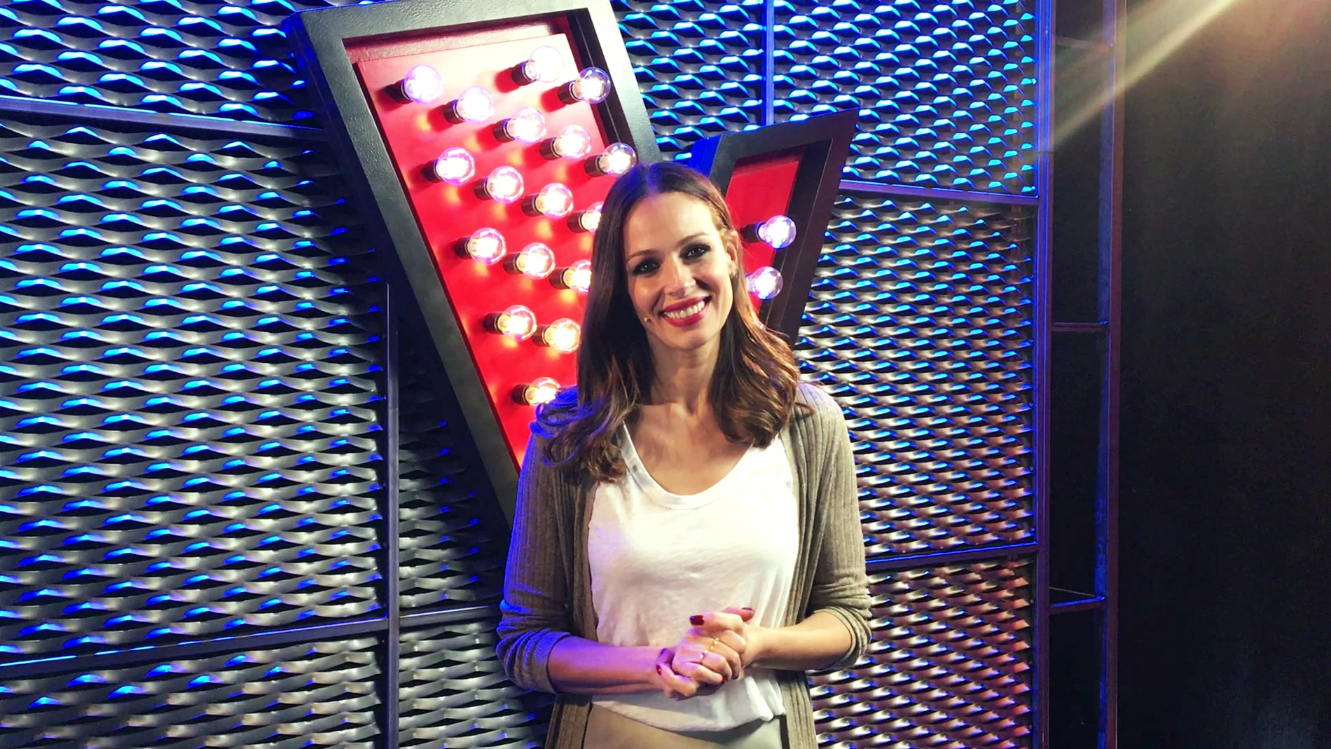 Eva González, a Juanra Bonet: "Este va a ser tu sitio en 'La Voz Kids'"