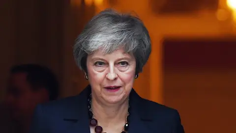 La primera ministra británica, Theresa May La primera ministra británica, Theresa May, abandona Downing Street tras una reunión