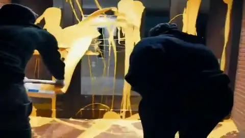 Arran lanza pintura amarilla contra la casa del juez Pablo Llarena Arran lanza pintura amarilla contra la casa del juez Pablo Llarena