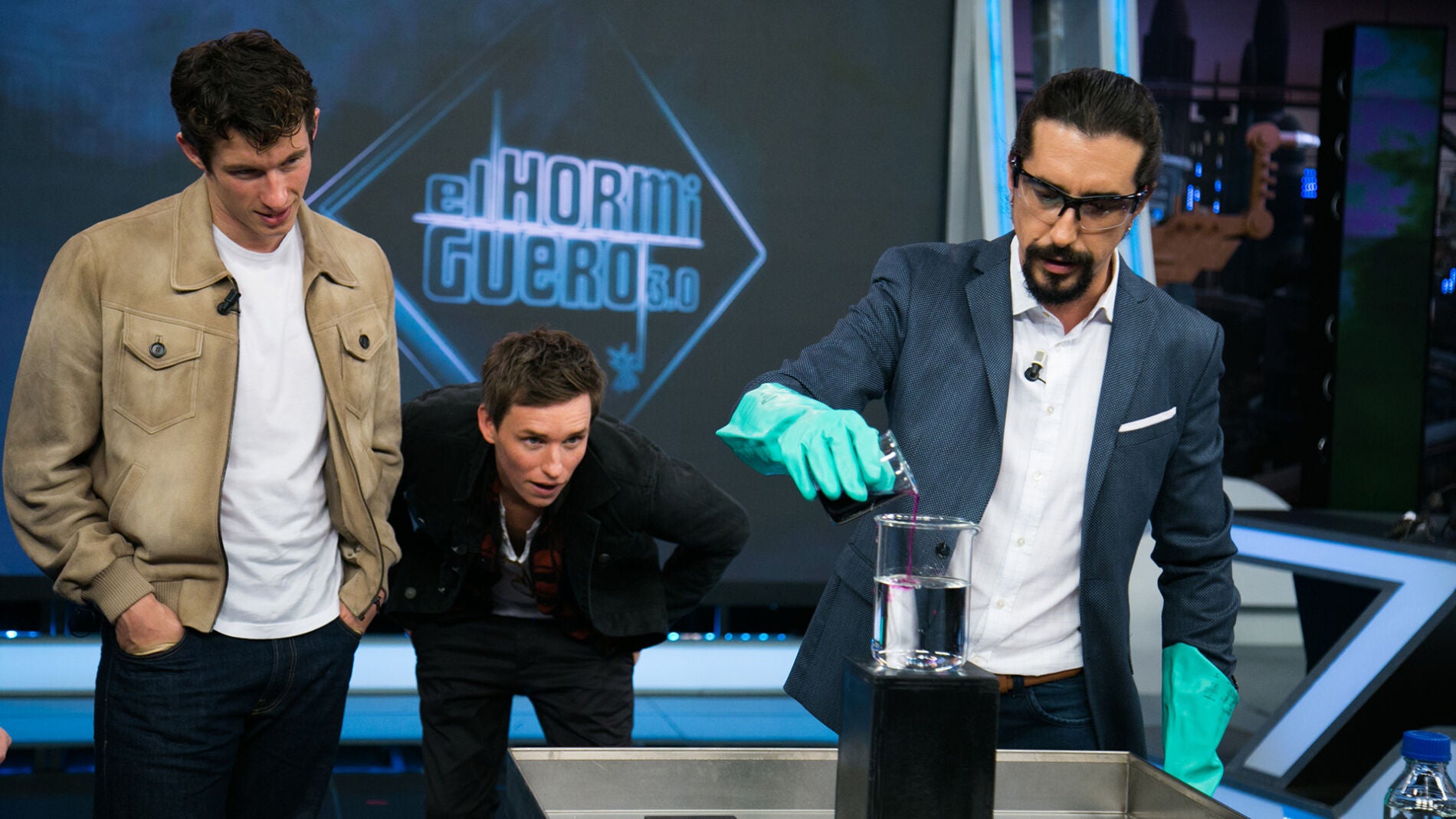 V&Iacute;DEO: Eddie Redmayne se emociona con la ciencia de Marron en 'El Hormiguero 3.0': "Este es mi programa de televisi&oacute;n favorito de la historia"