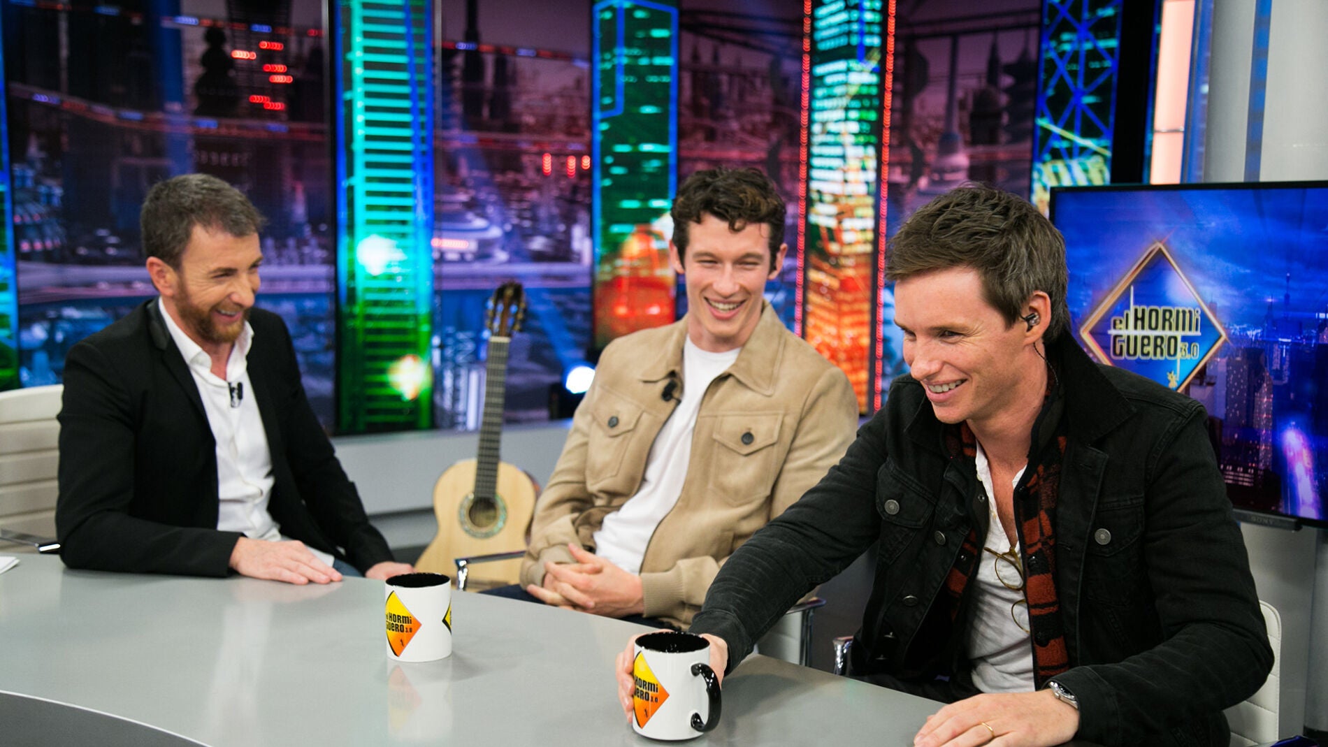 Eddie Redmayne confiesa en 'El Hormiguero 3.0' c&oacute;mo es realmente Callum Turner durante los rodajes