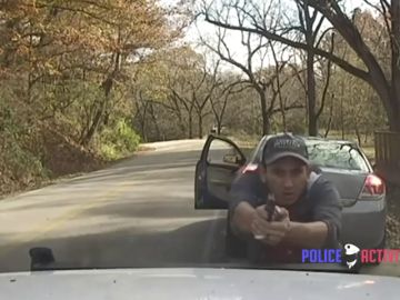 Un hombre dispara a unos policías en Estados Unidos Un hombre dispara a unos policías en Estados Unidos