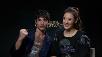 Ezra Miller y Claudia Kim protagonizan 'Animales Fantásticos: Los Crímenes de Grindelwald' Ezra Miller y Claudia Kim protagonizan 'Animales Fantásticos: Los Crímenes de Grindelwald'