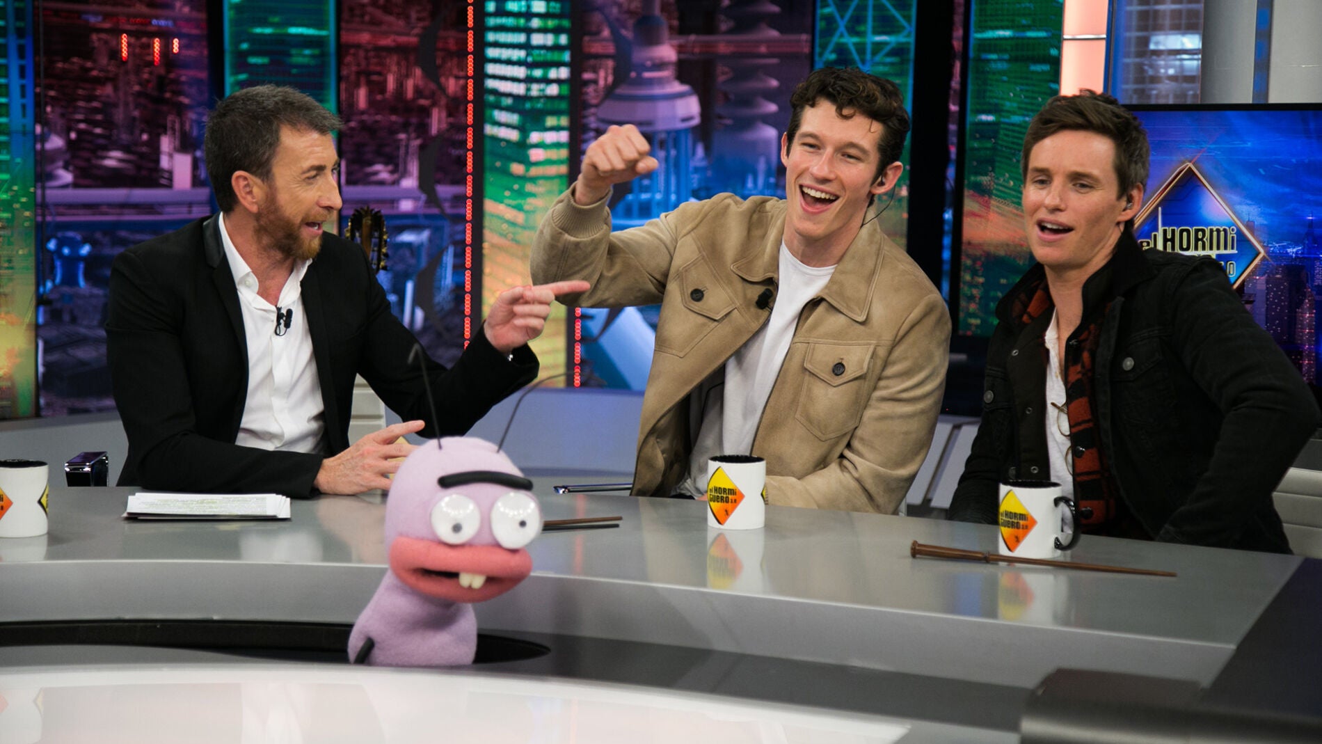 Trancas y Barrancas, los "animales fant&aacute;sticos" de 'El Hormiguero 3.0', retan a Eddie Redmayne y Callum Turnner a 'Tumbado o de pie'