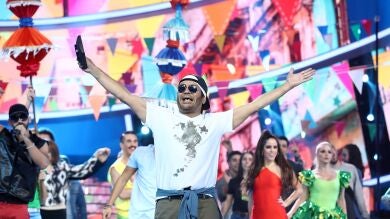 José Corbacho nos pide que le subamos la radio como Enrique Iglesias 