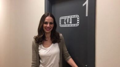 Eva González muestra su camerino a Juanra Bonet: 