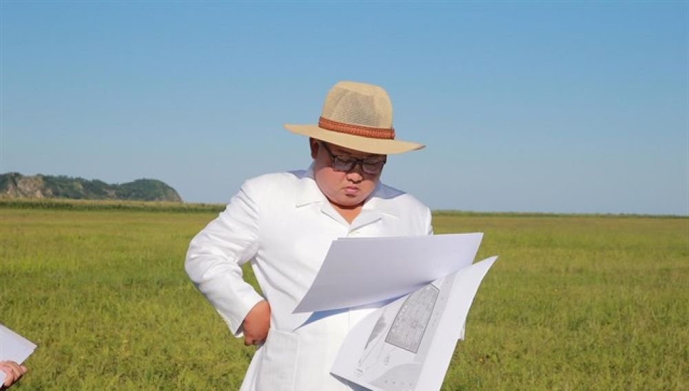 Kim Jong Un supervisa su nueva arma