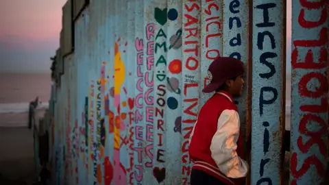 Niño parte de la caravana hondureña Frontera con Estados Unidos
