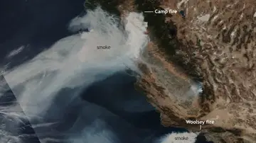 Imagen desde el aire del incendio Imagen desde el aire del incendio