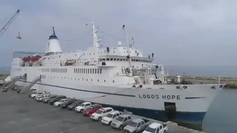 El ‘Logos Hope’, la librería flotante más grande del mundo, abre al público en Ecuador El ‘Logos Hope’, la librería flotante más grande del mundo, abre al público en Ecuador