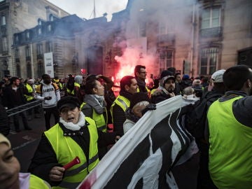 Protesta contra Macron por la subida de carburantes