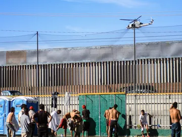 Imagen de la valla fronteriza Imagen de la valla fronteriza