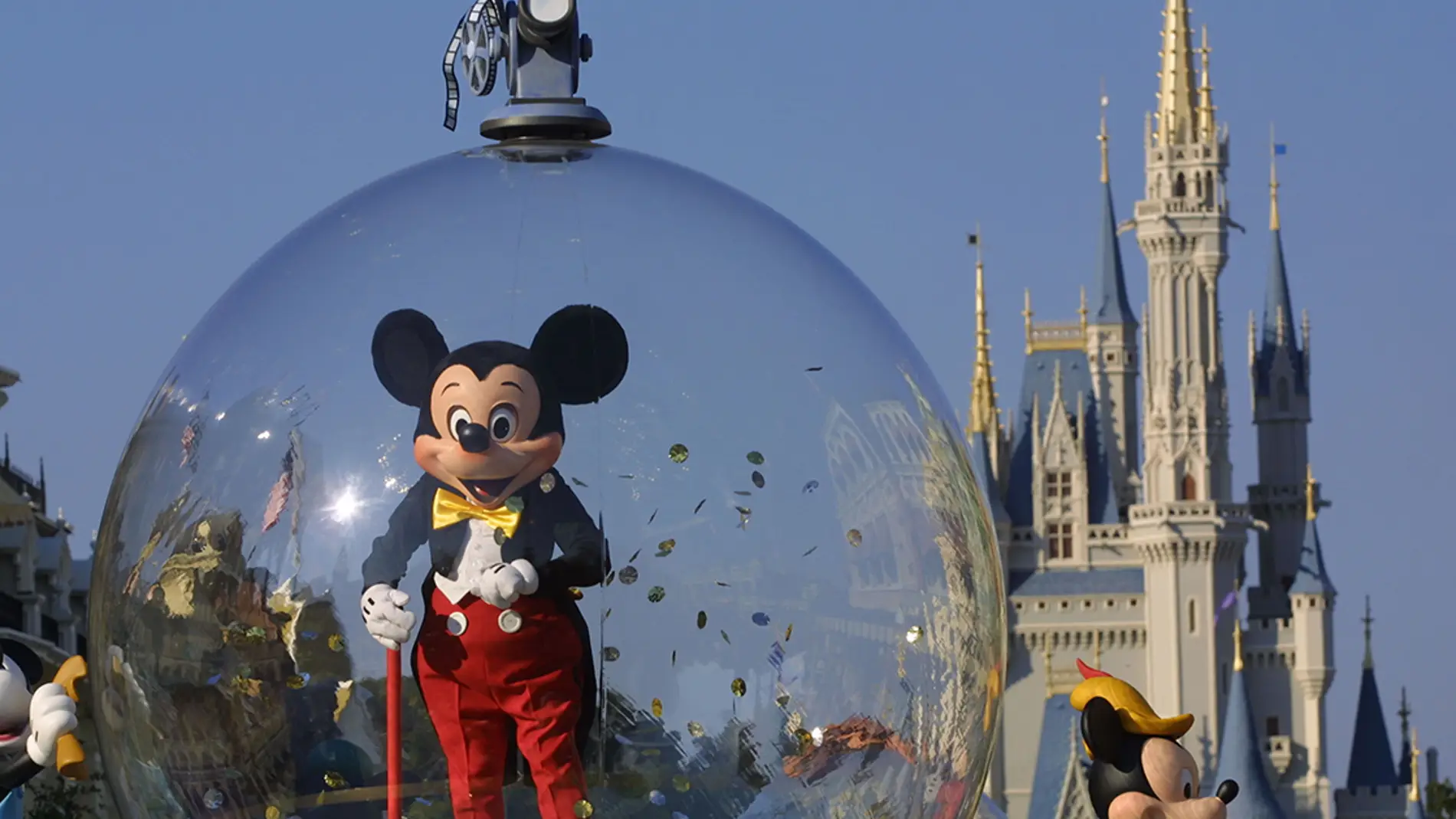 Mickey Mouse celebra su 90 cumpleaños