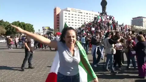 Manifestaciones antiinmigrantes agitan las calles de Tijuana: "Fuera hondureños, aquí no te queremos" Manifestaciones antiinmigrantes agitan las calles de Tijuana: "Fuera hondureños, aquí no te queremos"