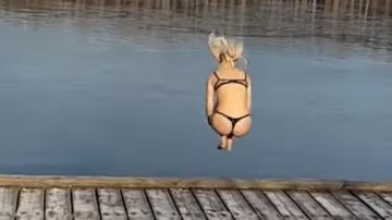 Saltando a un lago helado Saltando a un lago helado
