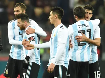 Leo Messi y Dybala, tras un partido de Argentina Leo Messi y Dybala, tras un partido de Argentina