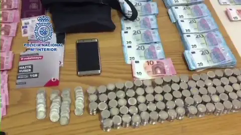 Desarticulada una banda acusada de reventar cajeros con explosivos y robar en varios bancos Desarticulada una banda acusada de reventar cajeros con explosivos y robar en varios bancos
