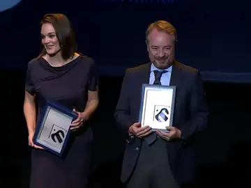 Premio a la campaña de tolerancia cero en los Premios Compromiso de Cleces Premio a la campaña de tolerancia cero en los Premios Compromiso de Cleces