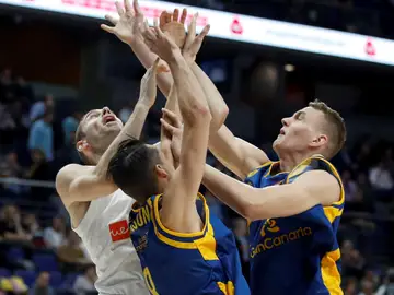 Momento del partido entre Real Madrid y Herbalife Gran Canaria Momento del partido entre Real Madrid y Herbalife Gran Canaria