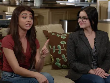 Sarah Hyland y Alex Winter en 'Modern Family' Sarah Hyland y Alex Winter en 'Modern Family'