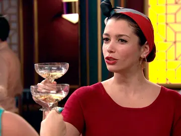 El brindis reivindicativo de Amelia: "Porque podamos mostrarnos tal y como somos" El brindis reivindicativo de Amelia: "Porque podamos mostrarnos tal y como somos"