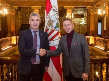 Iker Muniain, en su acto de renovación con el Athletic Iker Muniain, en su acto de renovación con el Athletic