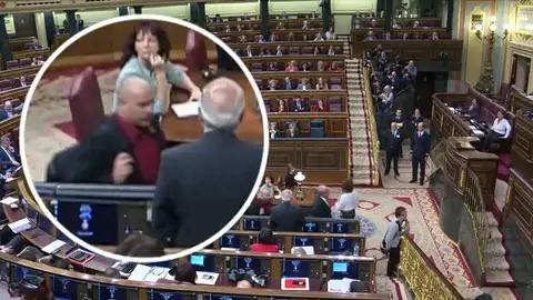 "Borrell se confunde o miente. Nadie le escupió", así se defiende el diputado de ERC Jordi Salvador "Borrell se confunde o miente. Nadie le escupió", así se defiende el diputado de ERC Jordi Salvador