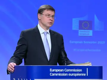 Bruselas constata que el plan presupuestario del Gobierno incumple la senda de reducción del déficit Bruselas constata que el plan presupuestario del Gobierno incumple la senda de reducción del déficit