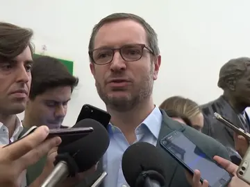 El PP cree que las palabras de Borrell a Rufián dejan en evidencia a Sánchez: "Si arrojan serrín y estiércol, ¿qué hacen pactando con ellos?" El PP cree que las palabras de Borrell a Rufián dejan en evidencia a Sánchez: "Si arrojan serrín y estiércol, ¿qué hacen pactando con ellos?"