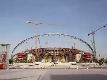 Momento de la construcción del Khalifa International Stadium para el Mundial de Qatar 2022 Momento de la construcción del Khalifa International Stadium para el Mundial de Qatar 2022